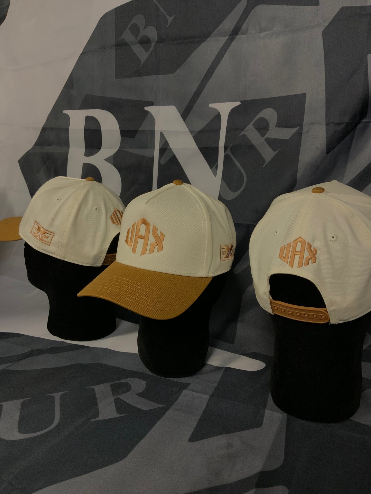 UAX CAPS