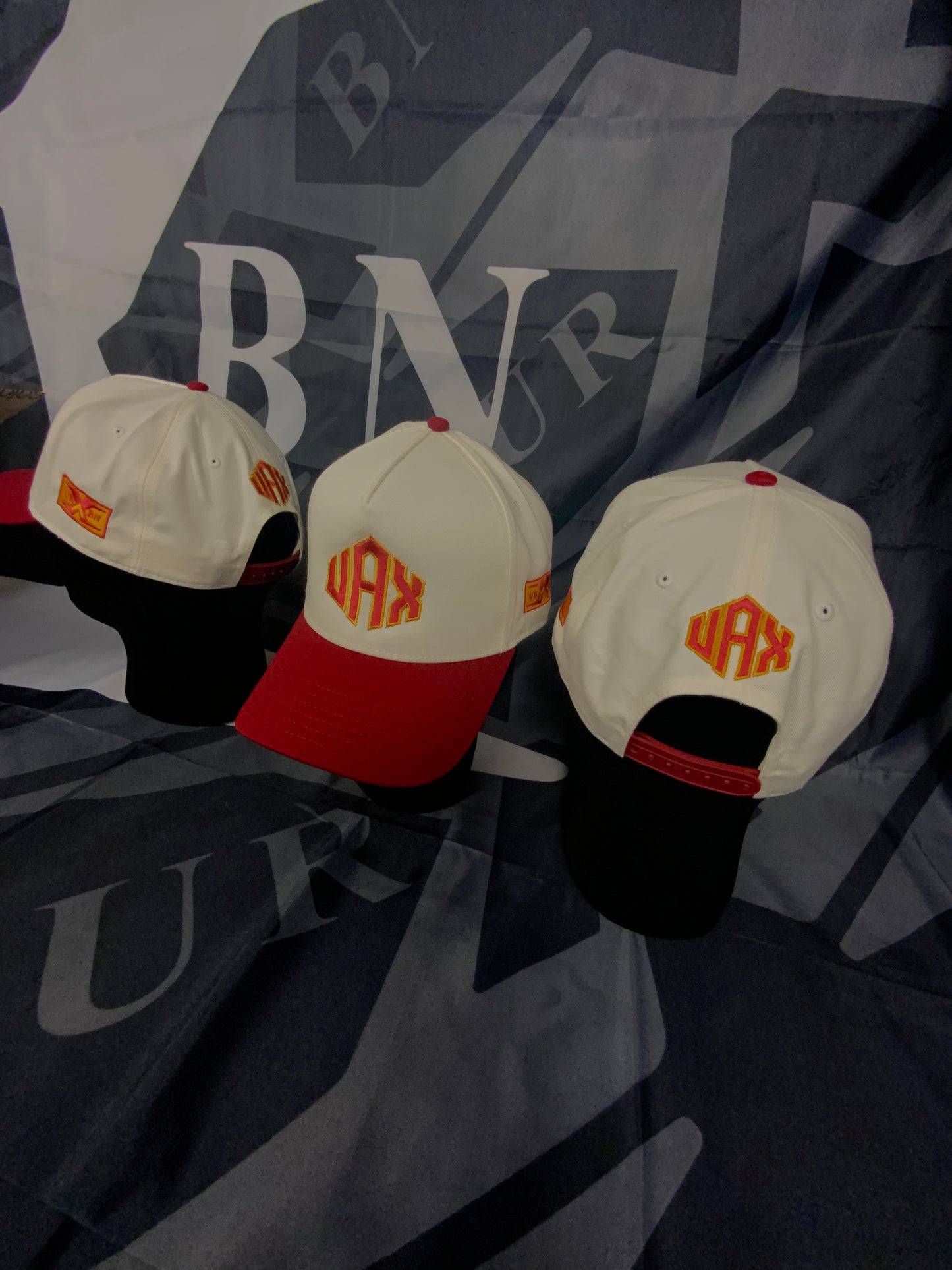 UAX CAPS