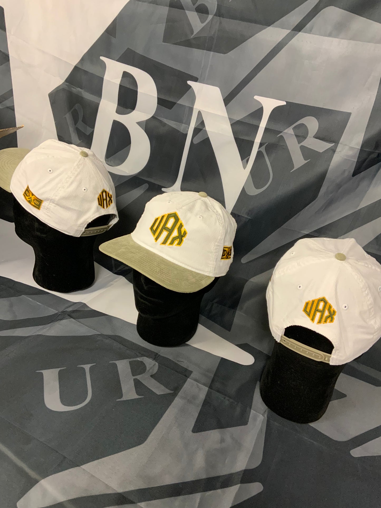 UAX CAPS